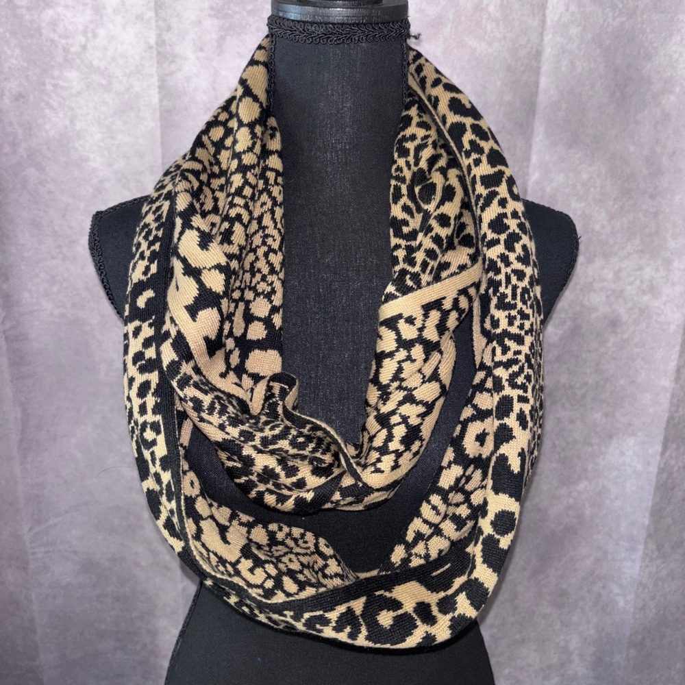 Michael Kors Women OS Tan Leopard Print Infinity Scarf Chic Animal Print